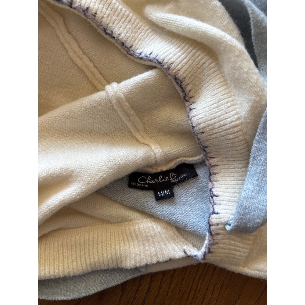 Charlie B women's medium sweater blue white‎ hooded - Picture 3 of 4